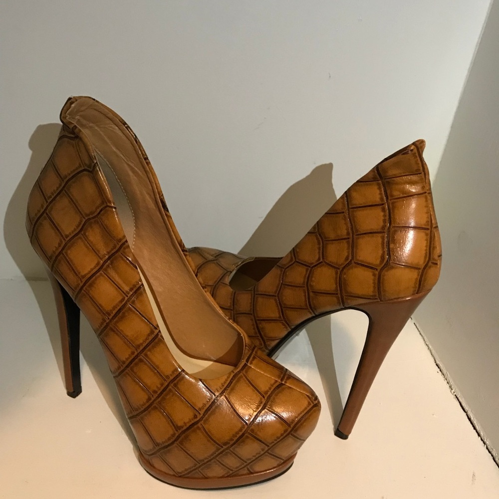 Camel Platform Heel